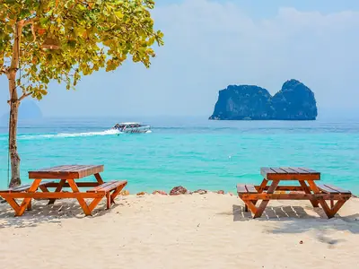 Beach on Koh Ngai with a view of the sea