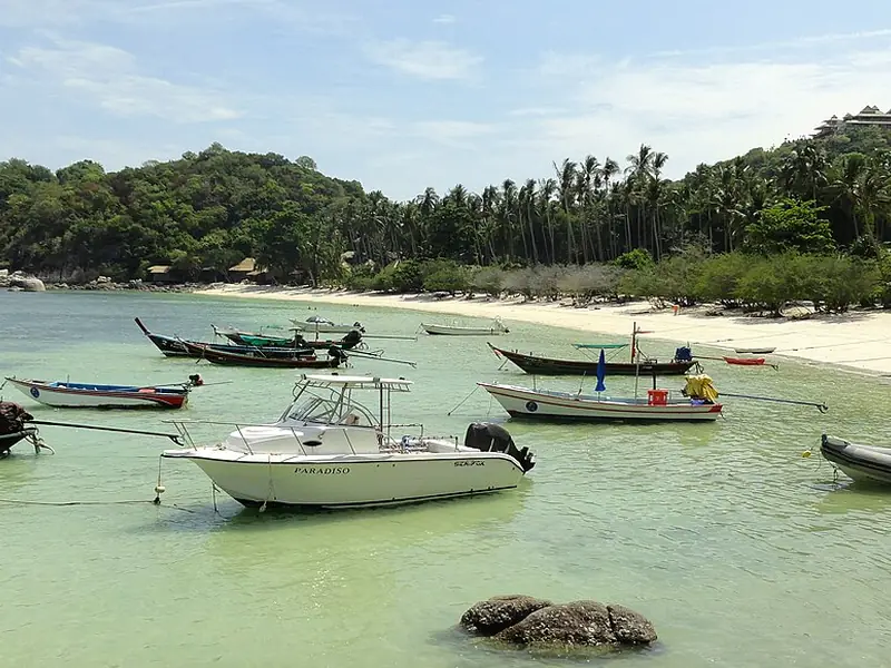 Boats in Shark Bay (Thian Og Bay), Koh Tao