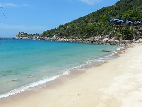 The white beach of Aow Leuk, Koh Tao
