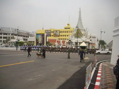 Street in front of the Royal Palace in Bangkok during the mourning for King Bhumibol (13 October 2017)