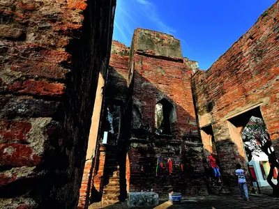 Brick ruins and archways at the King Narai Palace (Narai Ratchaniwet) in Lopburi