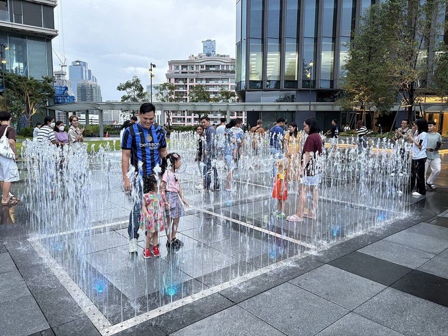ÆTHER, rooftopbar in Bangkok – foto van het complex