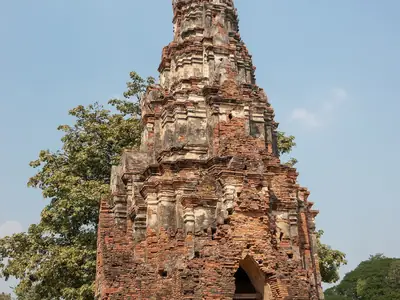 Bakstenen chedi van dichtbij, Wat Chaiwatthanaram