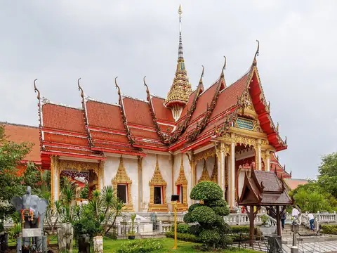 Ornate temple hall, Wat Chalong (Phuket)