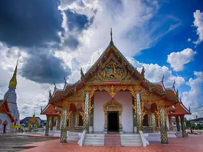 Ordination hall with stupa behind, Wat Phra That Choeng Chum (Sakon Nakhon)