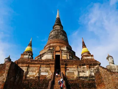 The great bell-shaped chedi, Wat Yai Chai Mongkhon