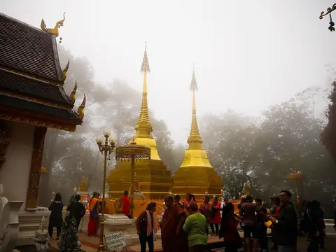 Twin golden chedis on the mountain, Wat Phra That Doi Tung