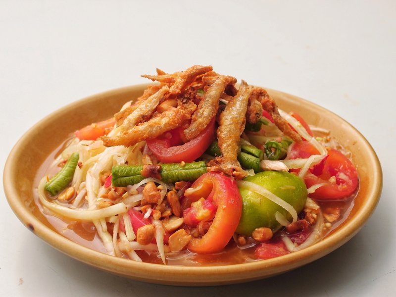 Som tam (papajasalade) – ส้มตำ (Thais gerecht)